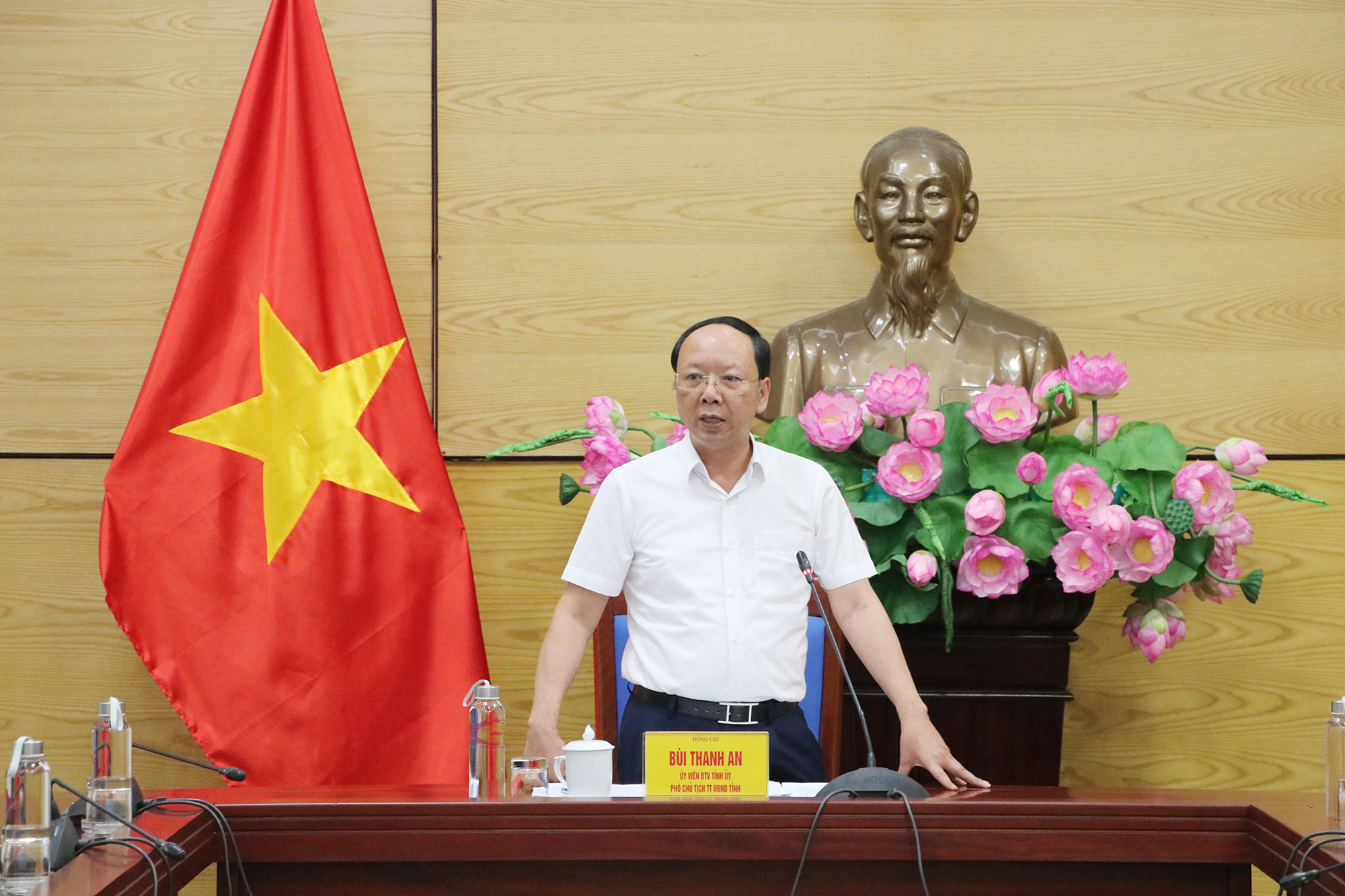 Anh-tin-bai